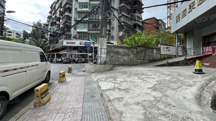 醒狮路2号外景图