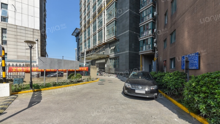 长江大厦外景图