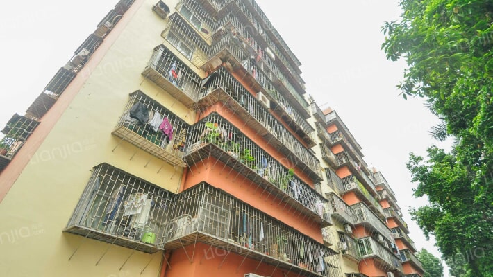 铁东小区外景图