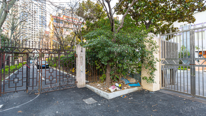 泉东小区外景图