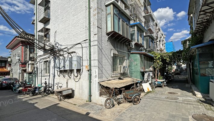 东南园胡同外景图