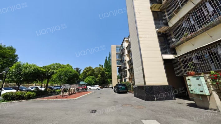 郫筒镇家属院外景图