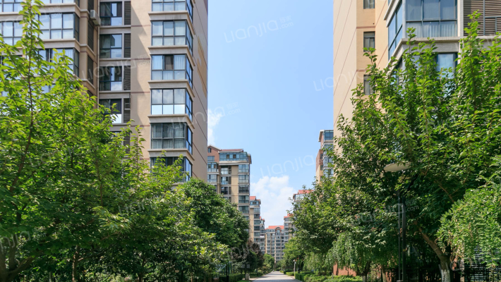 碧水西岸南湖一号外景图