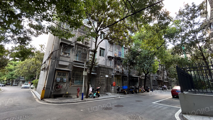 变压器宿舍外景图