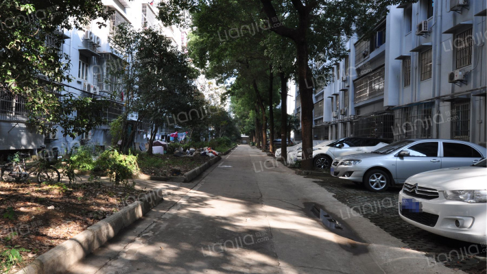 民航小区外景图