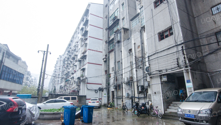 雄达商住楼外景图