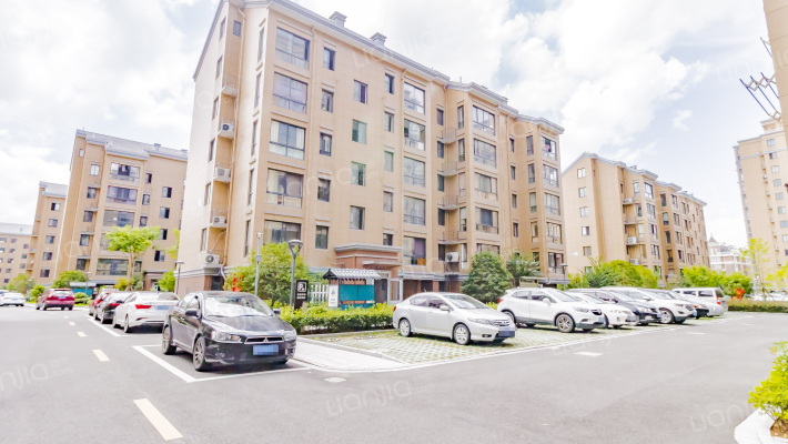 丰苑侯府外景图