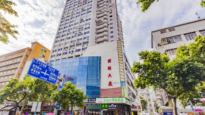 丽港大厦外景图