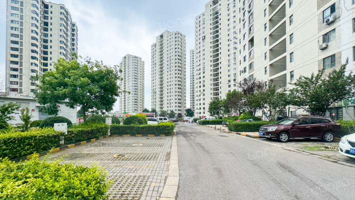 天山·水榭花都外景图