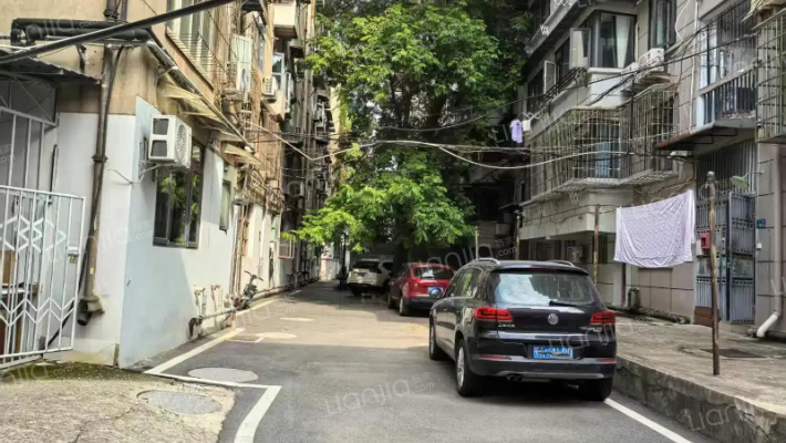 水果湖二小宿舍外景图