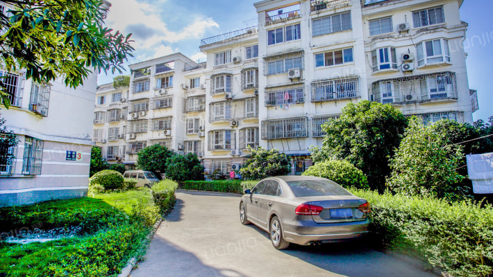 方边小区外景图