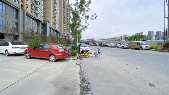 石桥庭苑外景图