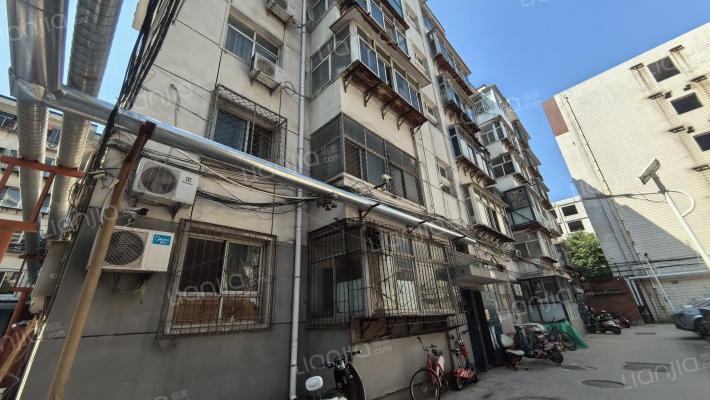 物资局宿舍外景图