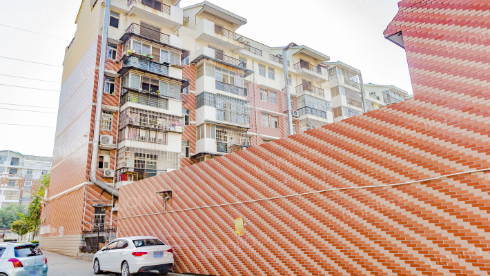 鑫泰苑小区外景图