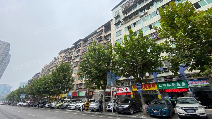 先锋集资楼外景图