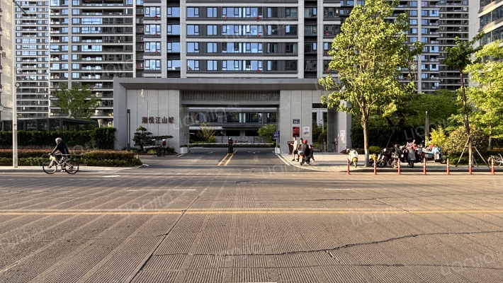 绿地潮悦江山城外景图