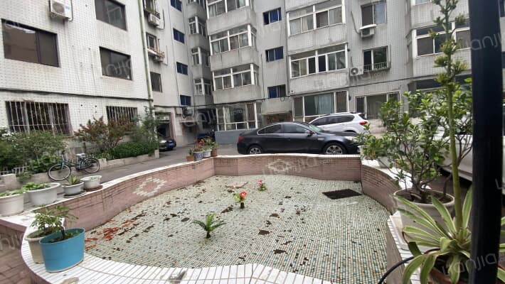 边墙路35外景图