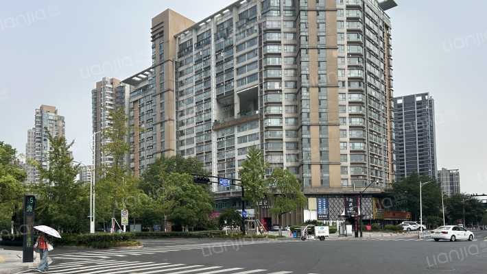 逸天广场1号外景图