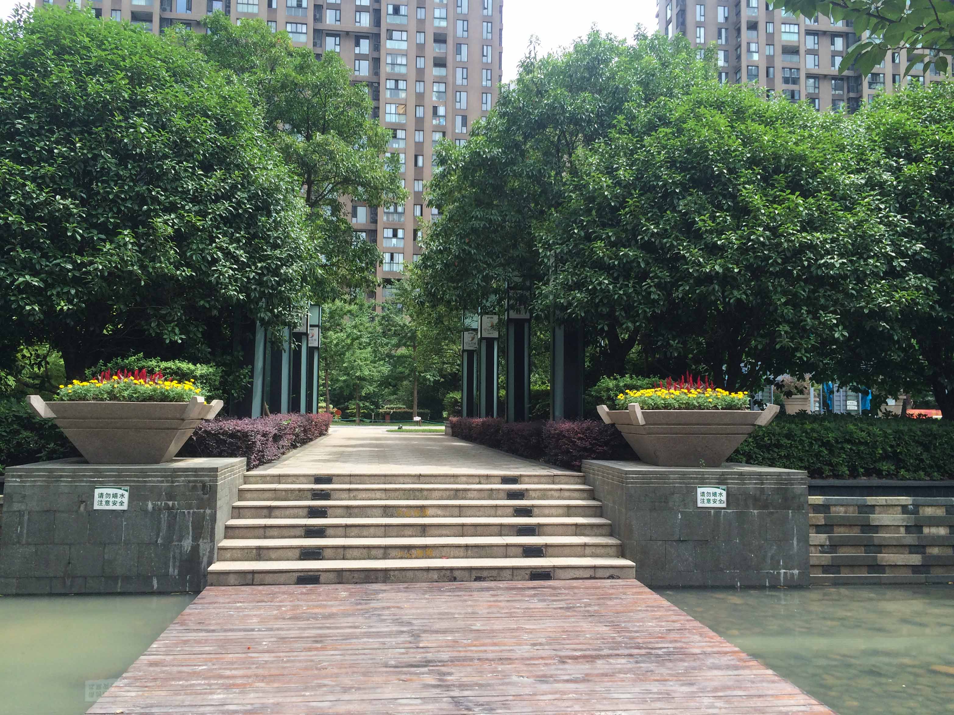 瑞立中央花城小区实景 10