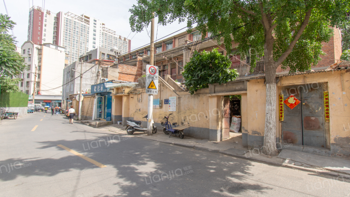 郑州市锅炉修配厂家属院外景图