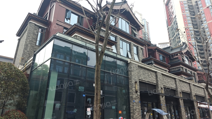 麓府大院藏月外景图