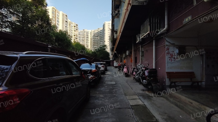 7306综合楼外景图