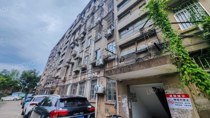 江苏警官学院家属区外景图