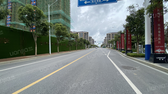 通和星辰同辉花园外景图