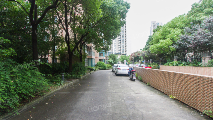 东方明珠国际公寓外景图