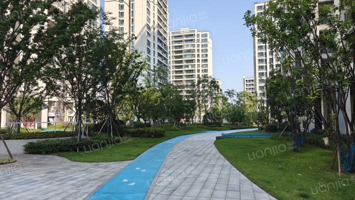 凤鸣水岸外景图