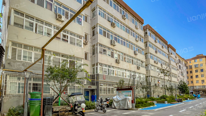 横巷市委家属院南区外景图