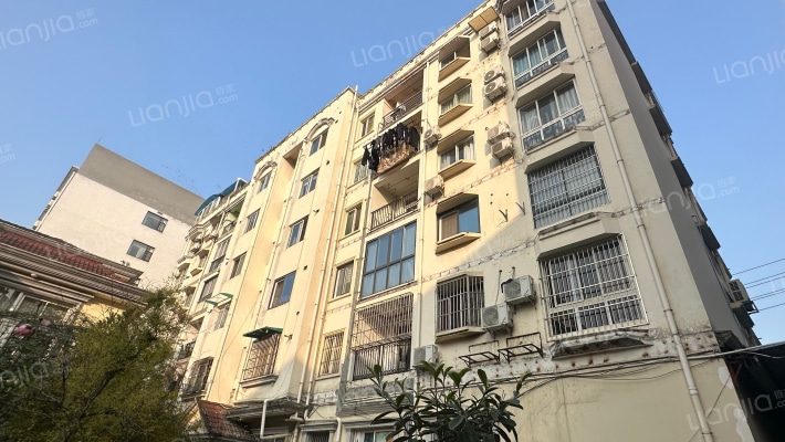 安居路12号院外景图