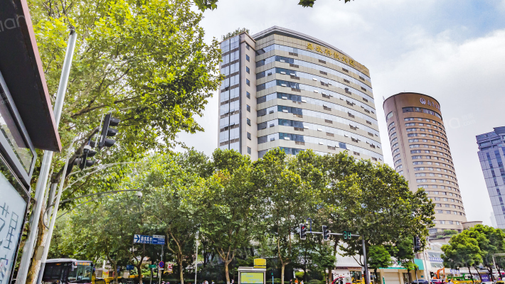 易发科技大厦外景图