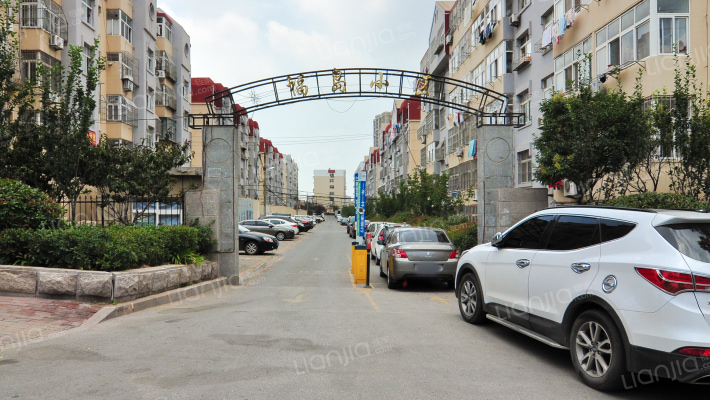 福岛小区外景图