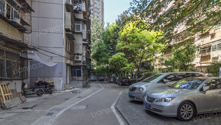 港信小区外景图