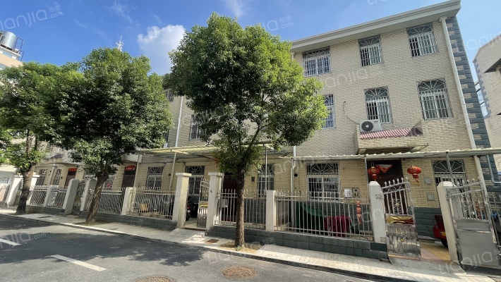 林业大厦外景图