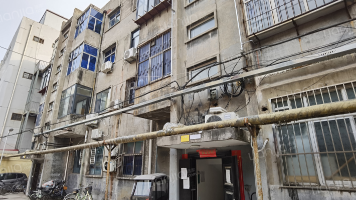 土产宿舍外景图