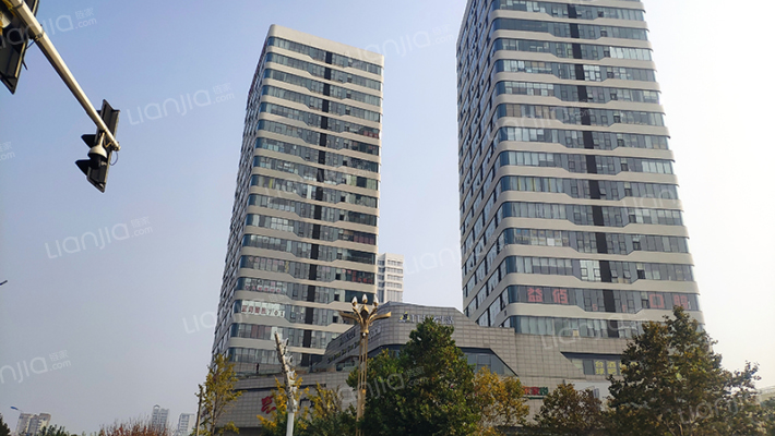 莱山宝龙城市广场外景图