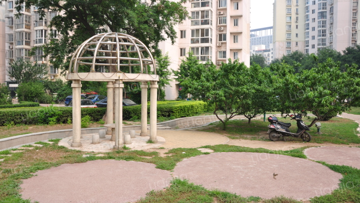 万春花园外景图