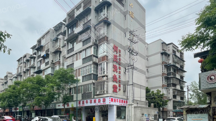 万福海湾小区外景图