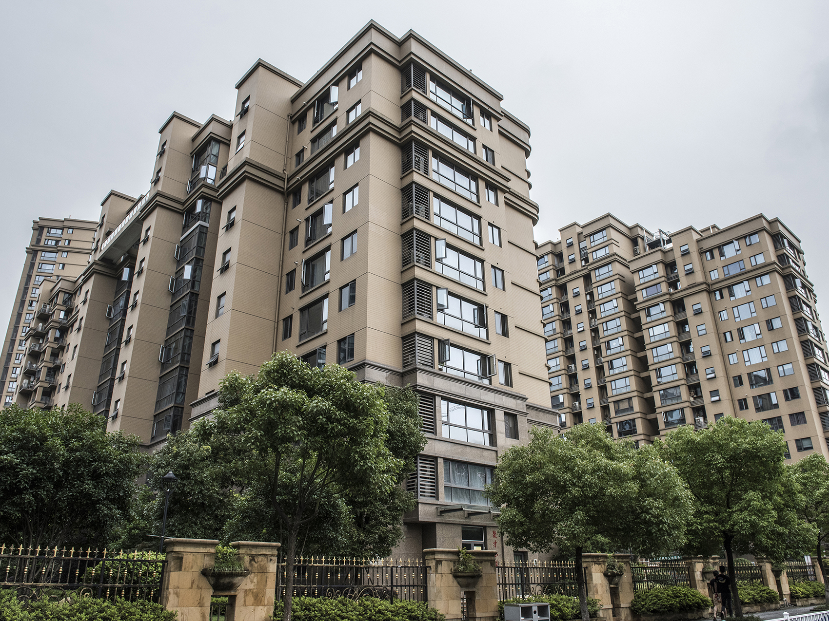 Dong Run Feng Hua compound photo 6