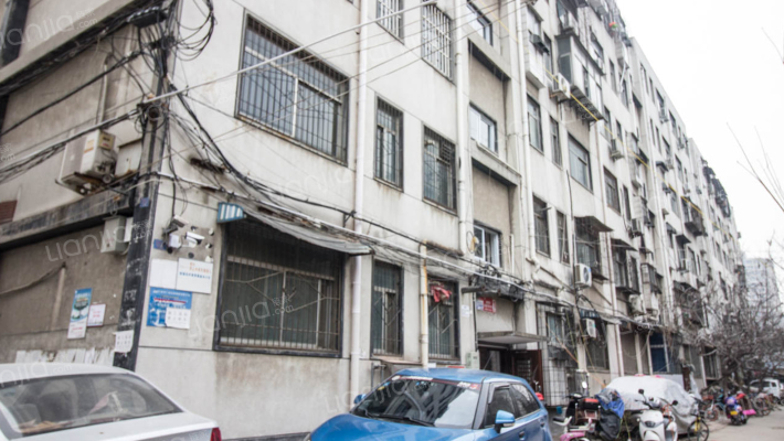 公交三公司家属院外景图