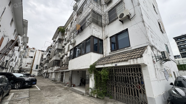 新华东路外景图