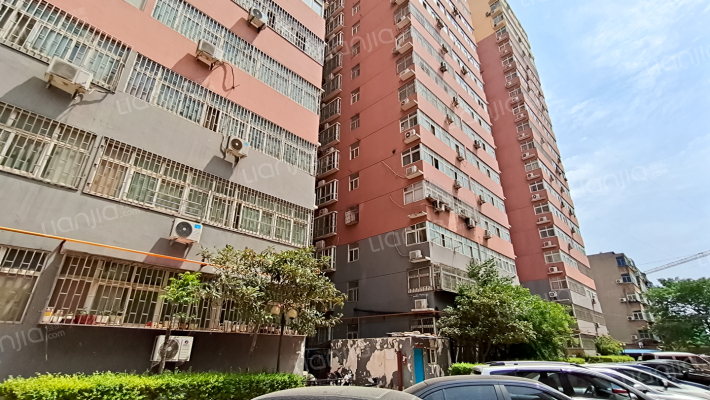 万翔公寓外景图