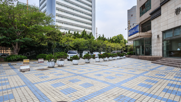 深业大厦外景图