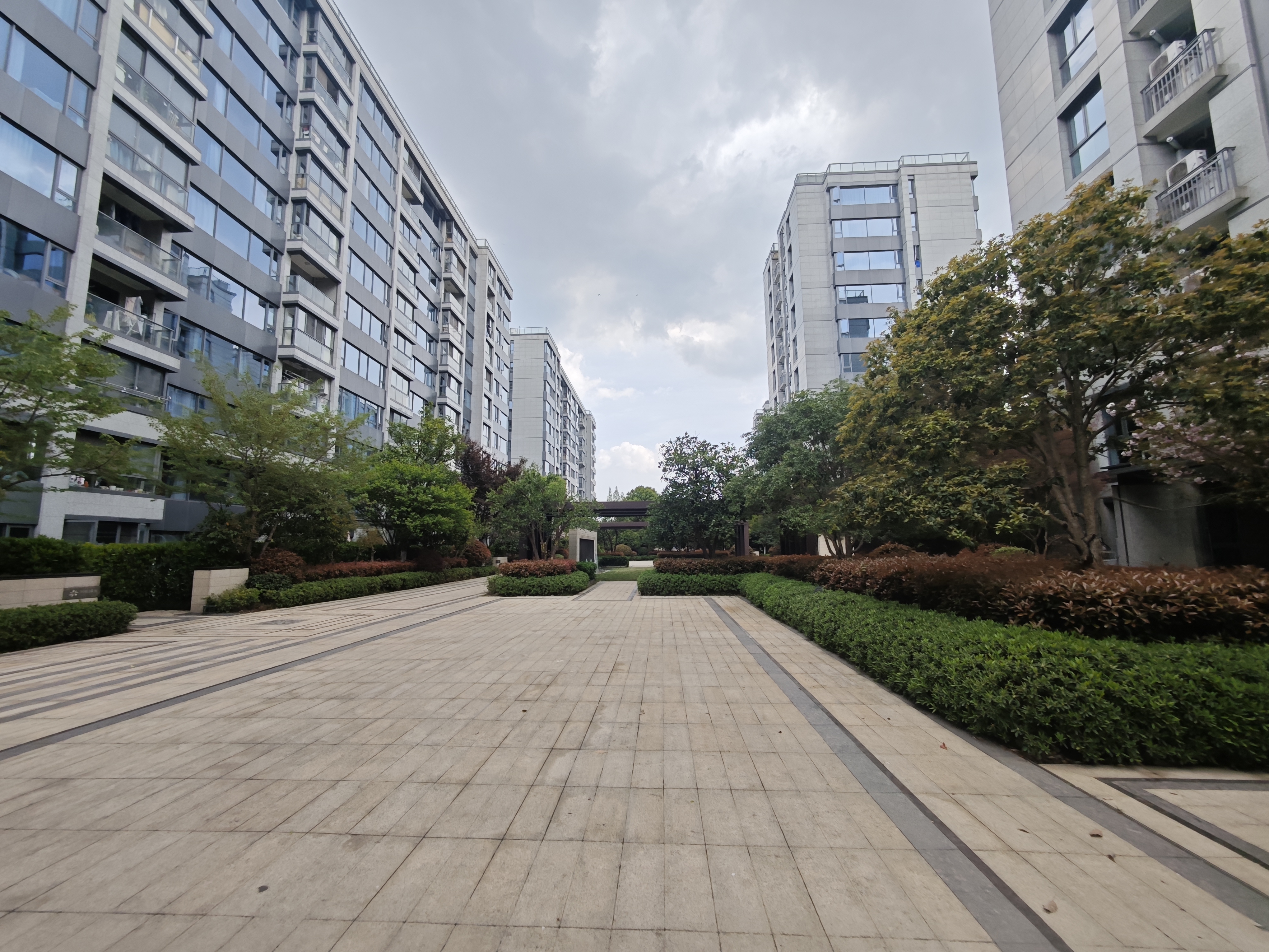 钱江彩虹府小区实景 7