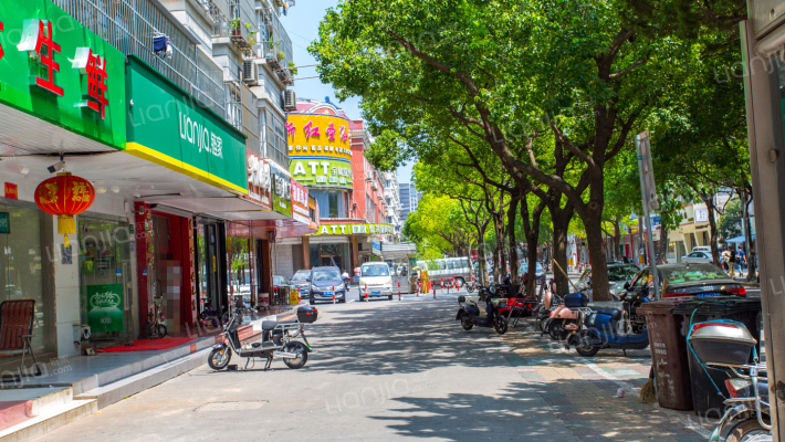白鹤小区外景图