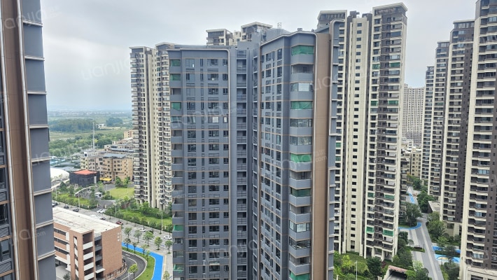 中海龙湖臻如府外景图