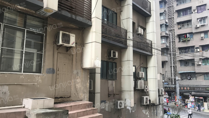 嘉陵一村106号外景图