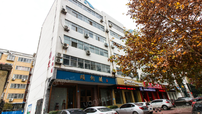 工艺美术家属院外景图